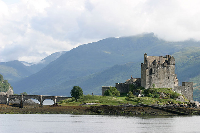 Eilean Doran Castle Photo / Picture / Image : Eilean Donan Castle ...